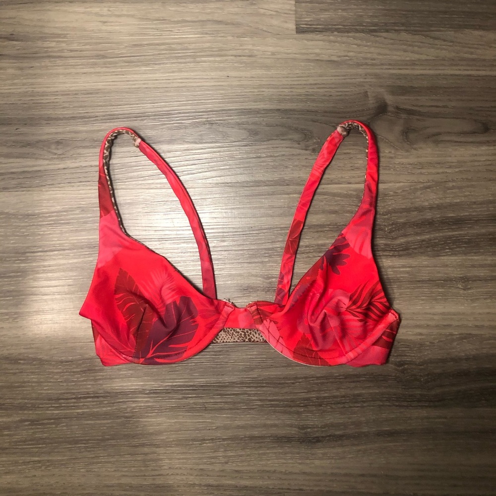 💗SOLD💗 ACACIA GENEVA TOP IN PSYCHDELIC LEAF